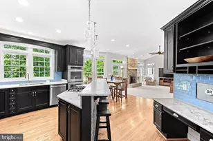 25781 Planting Field Dr, Chantilly, VA 20152 - Photo 15