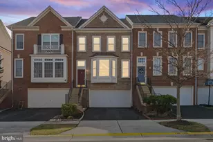 42685 Rolling Rock Square, Chantilly, VA 20152 - Photo 1