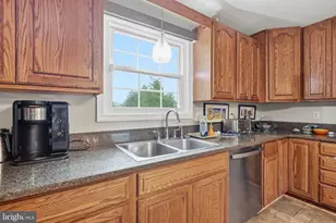 39335 Bolington Rd, Lovettsville, VA 20180 - Photo 7