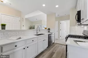 25340 Lake Mist, Chantilly, VA 20152 - Photo 11