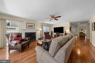 20869 Channel Ct, Sterling, VA 20165 - Photo 13
