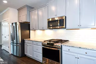 20739 Heron Landing Dr, Sterling, VA 20166 - Photo 13