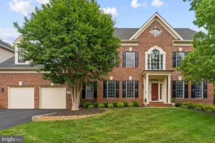 18510 Barton Creek Pl, Leesburg, VA 20176 - Photo 3