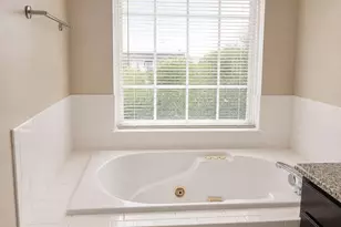 21002 Kittanning Ln, Ashburn, VA 20147 - Photo 7