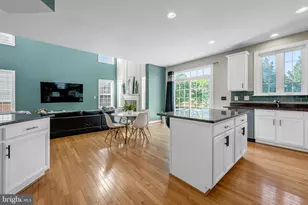 42654 Frontier Dr, Brambleton, VA 20148 - Photo 25
