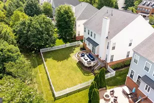 42654 Frontier Dr, Brambleton, VA 20148 - Photo 3