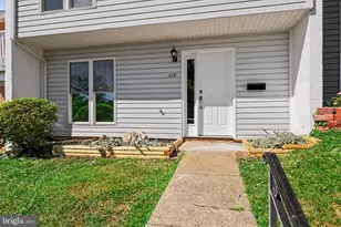 112 Richland Cir, Sterling, VA 20164 - Photo 3