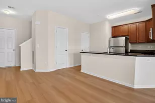 24690 Byrne Meadow Square, Aldie, VA 20105 - Photo 3
