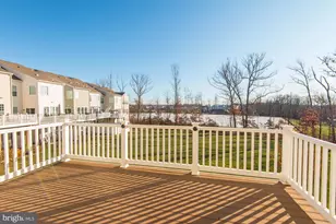 25442 Hopton House Terrace, Chantilly, VA 20152 - Photo 23