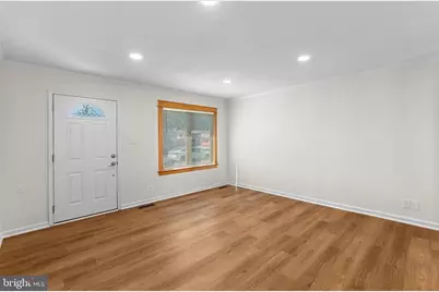 607 S Alder Avenue S, Sterling, VA 20164 - Photo 5