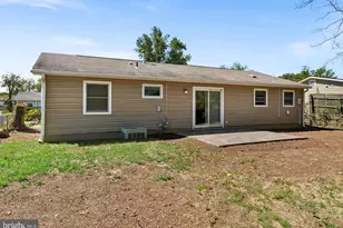 607 S Alder Ave S, Sterling, VA 20164 - Photo 37