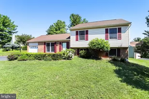 1803 E Beech Rd, Sterling, VA 20164 - Photo 1