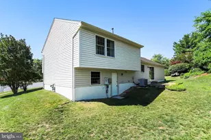 1803 E Beech Rd, Sterling, VA 20164 - Photo 33