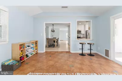 1009 S Ironwood Road, Sterling, VA 20164 - Photo 29