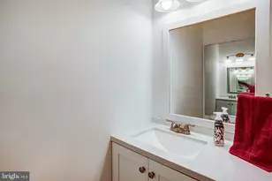 1033 Margate Ct, Sterling, VA 20164 - Photo 13