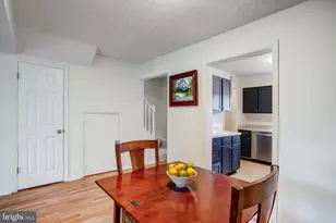 1033 Margate Ct, Sterling, VA 20164 - Photo 7