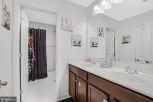 42526 Oxford Forest Cir, Chantilly, VA 20152 - Photo 19