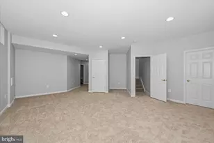 42631 Explorer Dr, Brambleton, VA 20148 - Photo 45