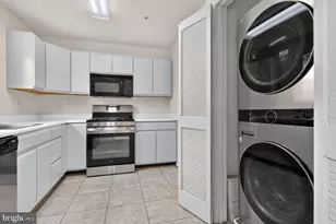 655 Constellation Square SE, Leesburg, VA 20175 - Photo 5