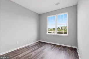 25327 Eldridge Terrace, Chantilly, VA 20152 - Photo 9
