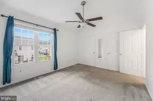 98 St Charles Square, Sterling, VA 20164 - Photo 19