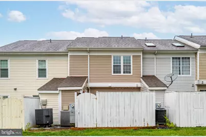 98 Saint Charles Square, Sterling, VA 20164 - Photo 25