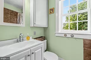 606 Edwards Ferry Rd NE, Leesburg, VA 20176 - Photo 17