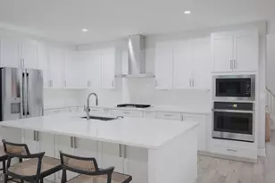 22881 Golden Holly Dr, Brambleton, VA 20148 - Photo 3