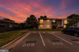 749 Sugarland Run Dr, Sterling, VA 20164 - Photo 43