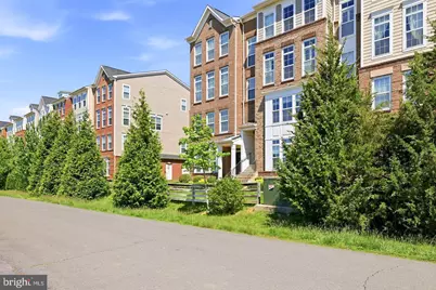 43487 Town Gate Square, Chantilly, VA 20152 - Photo 1