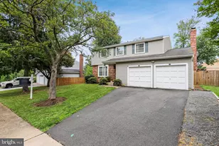 105 Appletree Dr NE, Leesburg, VA 20176 - Photo 3