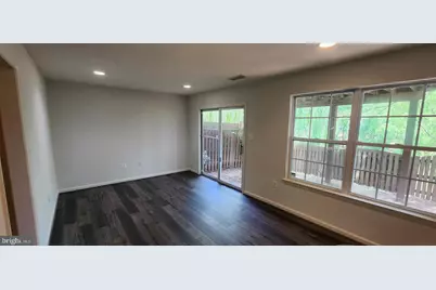 45512 Lakemont Square, Sterling, VA 20165 - Photo 17