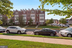 25562 Casale Terrace, Chantilly, VA 20152 - Photo 1
