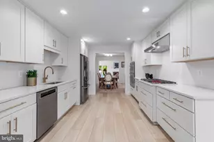 215 Andover Ct NE, Leesburg, VA 20176 - Photo 5