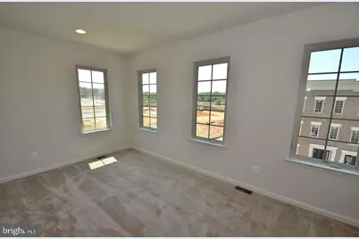 22816 Breezy Hollow Drive, Brambleton, VA 20148 - Photo 25