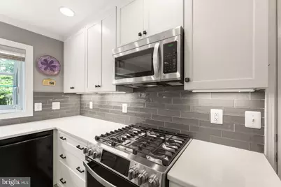 43305 Wayside Circle, Ashburn, VA 20147 - Photo 19