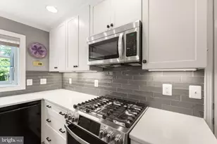 43305 Wayside Cir, Ashburn, VA 20147 - Photo 19