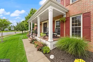 43305 Wayside Cir, Ashburn, VA 20147 - Photo 9