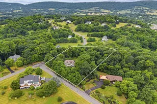 17951 Stoneleigh Dr, Round Hill, VA 20141 - Photo 3