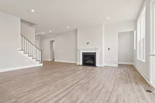 625 Lipizzan Dr SW, Leesburg, VA 20175 - Photo 7