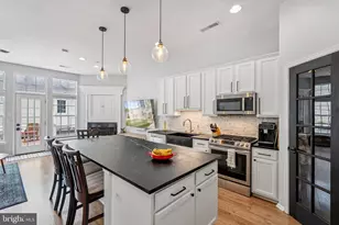 20353 Bowfonds St, Ashburn, VA 20147 - Photo 13