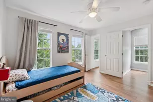 20353 Bowfonds St, Ashburn, VA 20147 - Photo 27