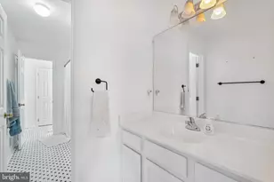 20353 Bowfonds St, Ashburn, VA 20147 - Photo 33