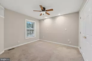 129 N Duke Dr, Sterling, VA 20164 - Photo 17