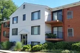 125 SW Clubhouse Dr SW, Leesburg, VA 20175 - Photo 1