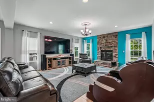 25833 Sycamore Grove Pl, Aldie, VA 20105 - Photo 5