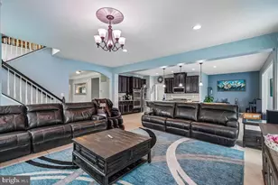 25833 Sycamore Grove Pl, Aldie, VA 20105 - Photo 3