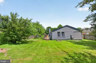 160 Magnolia Rd, Sterling, VA 20164 - Photo 19