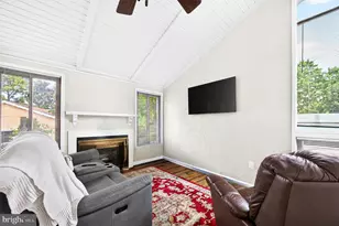 160 Magnolia Rd, Sterling, VA 20164 - Photo 7