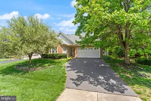 21004 Fowlers Mill Cir, Ashburn, VA 20147 - Photo 1